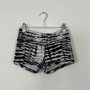 FLEO shorts